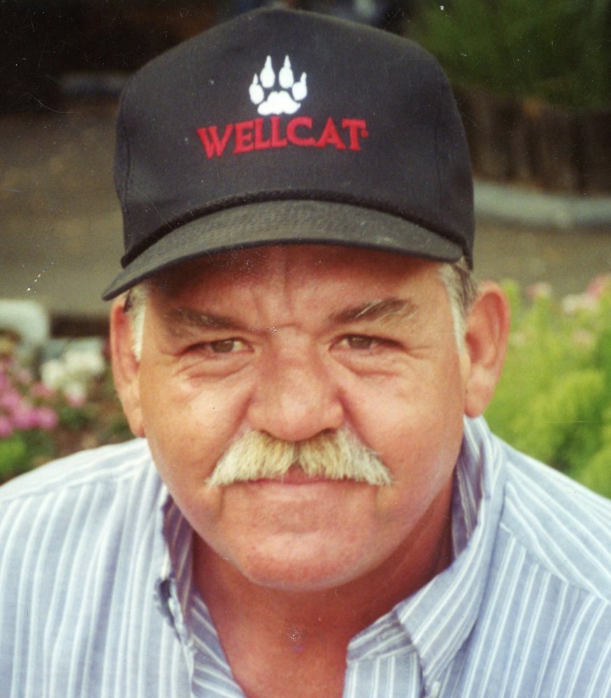 Dennis Elliott